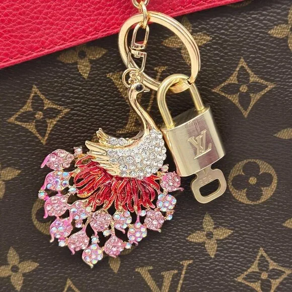 LV Authentic Gold Lock & Key 🔑 Luxury Bag Charm w/ unbranded Keychain - Picture 8 of 8